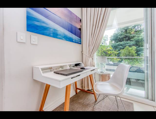 2 BEDROOM APARTMENT TO LET IN HYDE PARK